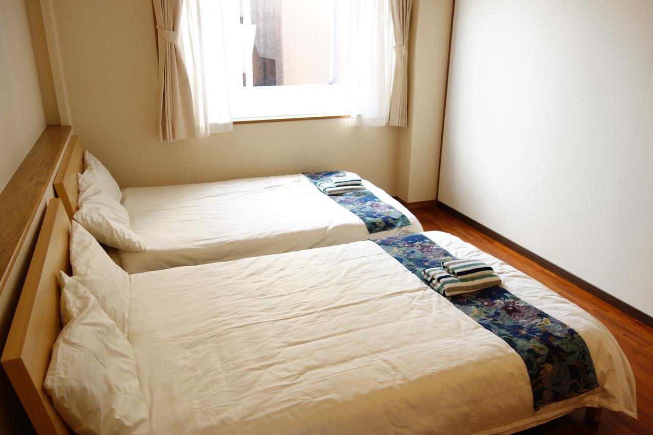 Okinawa Naha Rakuraku House Apartment Exterior photo